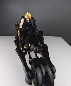 把玩小心，部分配件有断裂风险，比如剑柄和摩托车踏板