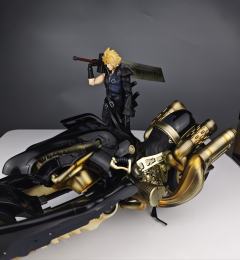 把玩小心，部分配件有断裂风险，比如剑柄和摩托车踏板