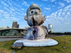 因为去海口偶然遇到的Bob特展喜欢上了小老头，又因为钓鱼佬�
