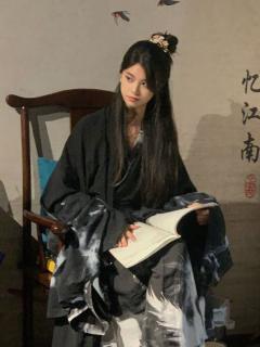 《南墙》的经典是有原因的。
开了全女车,心测拿了东方寻鹤,人