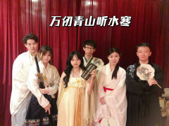 “我以我身藏日月,阴阳可开,天地自来。”
“我有明珠一颗