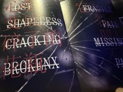 白昼救赎倒影,长夜相认魂灵。
我想成为他,却是她成就了我。