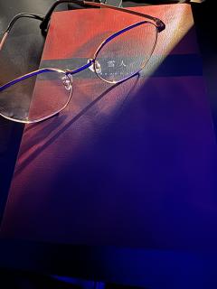 白昼救赎倒影,长夜相认魂灵。
我想成为他,却是她成就了我。