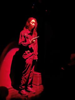 【—你的癫狂，给了我这个虚无的人，一个癫狂的核心。】
【—我