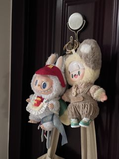 你们都是好宝宝

两款搪胶毛绒，labubu更立体表情也很俏