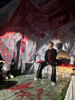 【如果长夜无明,如果白昼落尽。我在爱里覆灭,亦在爱里重生】