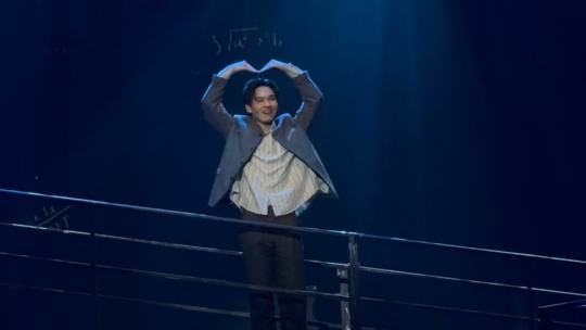 🕰️时间：2024.7.28 午场 150min
📌地点：苏州湾大剧院 D区 14排21号
🎤卡司：王冒迪潘桑

年初被南京的一场王冒大小说半个身子推进坑，之后在人舞山巅返场N连发的视频中被砸进坑底，