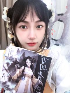 爹爹曾说过“这世间人最该期盼的是今日的酒与明日的太阳。”
所