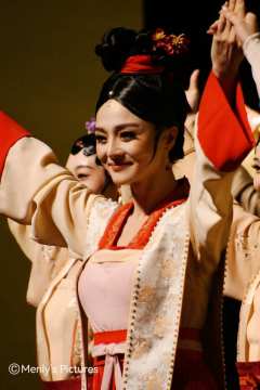 她真的好像精灵!
📅时间:2024年7月27日
🕑时长