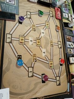 【含剧透】
出乎意料的好玩！有创新，有策略，有爽感，有博弈，