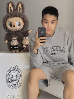 zimomo首领也太好抱了  每天回家看见他心情就很超好@ 