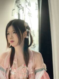 斯人若彩虹,遇上方知有。
幸运的是这一世感受到了世间所有的美