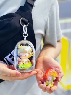 我从来没想过盲盒都能成为男生的时尚单品，别说还真别说，这个奶