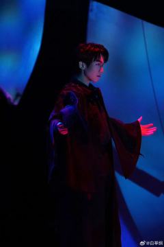 人间失格三场卡司排序（纯主观）

23.9.5 太宰治-刘令