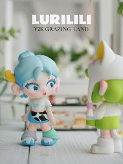 很酷的Y2K女孩璐粒粒
适合电竞人桌面搞一套～