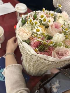 “别人种小麦🌾，我种玫瑰🌹，我会饿死，但浪漫不死！”

