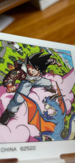 这个亚克力牌算是非手办小赏里比较好的了，比毛巾画板那种好得多