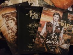 【含剧透】
“纵使黑夜荒芜,仍有星光点点”
“圣托里尼,永不