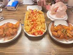 【含剧透】
“纵使黑夜荒芜,仍有星光点点”
“圣托里尼,永不