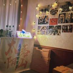 “出海的人总渴望风平浪静,只有我们想要经历这一场,命运般的大