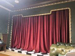 “我的心就如同这张面孔，一半纯白，一半阴影，我可以选择让你看