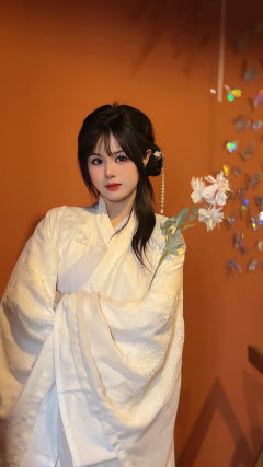 【含剧透】
她叫苏听雨,不姓姜,也不是姜后,是禅罗山柳清泉