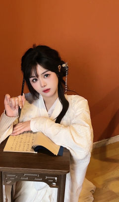 【含剧透】
她叫苏听雨,不姓姜,也不是姜后,是禅罗山柳清泉