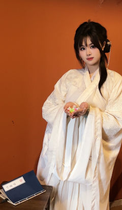 【含剧透】
她叫苏听雨,不姓姜,也不是姜后,是禅罗山柳清泉