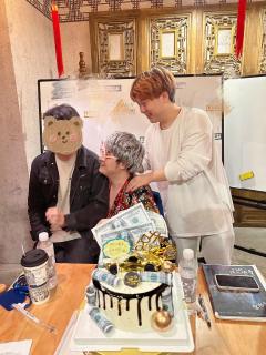 【或许不是梦的缘故，流离之人追逐幻影】

体验店铺：凤凰社静