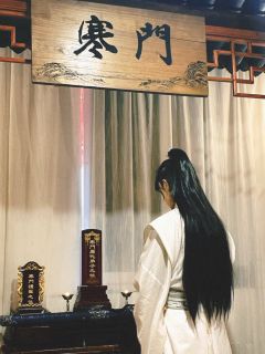 师父,我又上山来看你了!
砂门 —— 月球推理馆 · 1