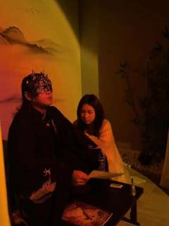 
“昭昭，你该如这春花般美好。”
“昭昭，你可以不用这么累的