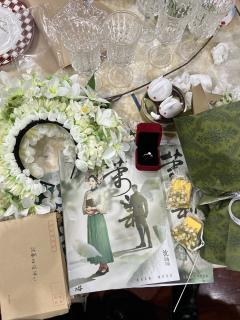 送君茉莉,愿君莫离。虽哭但烂。
🎭角色:沈琉璃
🏠店家: