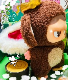 爱自由的旅人·更爱有权有颜又有钱💰的首领。
在外人面前它是