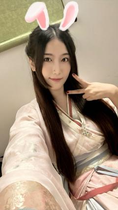蝴蝶一生只爱一人，一生一世？永生永世。

类型：玄幻 古风 