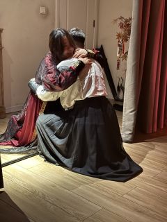 
朝朝相顾，所爱当归。
神明许你祝福。
	
遥遥无期，长恨难