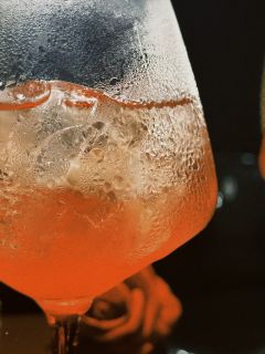 万圣节来看福尔图那的酒会,第一次看到这种观众参与决定剧情的互