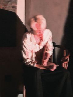 ✨黑暗之下黎明为罪，如果黎明一直都在，那便是救赎。✨

📖