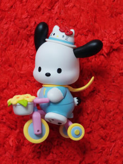 上班暂停⏸️一起来庆祝Hello Kitty生日快乐🎊！
