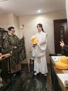 我想在春暖花开之地开一处茶馆,我想遇见风也遇见你,我想,有个