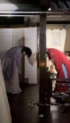 “当青鸟叫响山谷,你就该知道,我在等你回家。”
体验剧本: