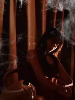 即便有太阳，我也一直走在黑夜中。


体检角色：付生

人物