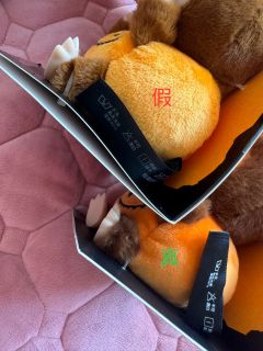 上周在平台收了两只南瓜拉布布,不对比没感觉,一对比细节差不要