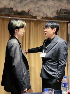 先叠甲✨《再见黎明》上车劝退:
1.喜好看本自沉的,因为文笔