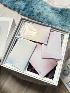 vip礼盒今天收到啦，满满当当一大盒，盖子很有设计感。好可爱