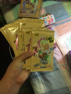 这是我爸网上买的卡，辉四出辉五的HR。趣影一出趣影二的场景卡