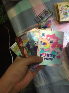 这是我爸网上买的卡，辉四出辉五的HR。趣影一出趣影二的场景卡