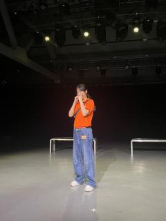 11.16 我和刘红梅在车站
“谢谢你的爱 它在心中最珍贵地