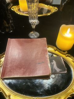 「🔮梦缠绕的蓝色大门」
“我们无罪不欢 我们