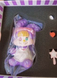 化妆饼饼兔绝美
眼镜有点显肿而已😜😜😂😂😂
（原创