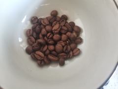 cupping room这次的两支豆子风味表现异曲同工：清晰